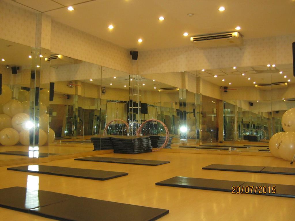 Kyo-Un Hotel Sara Buri Dış mekan fotoğraf